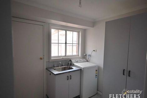 Property photo of 1/3 Navarre Drive Cranbourne West VIC 3977