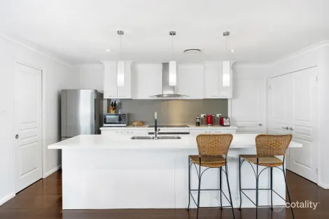 Property photo of 21 The Boulevarde Warrimoo NSW 2774