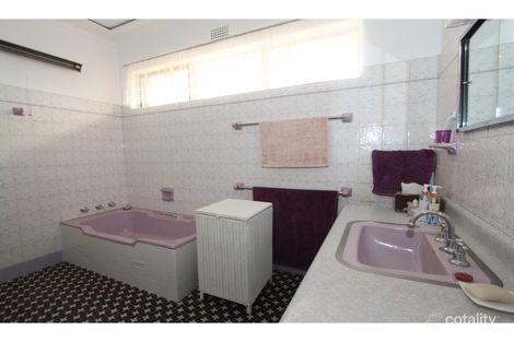 Property photo of 14 Edgell Street West Bathurst NSW 2795