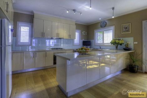 Property photo of 5 Dickson Street Avondale Heights VIC 3034