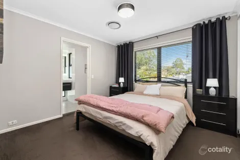 Property photo of 1 Sun Place Chapel Hill QLD 4069