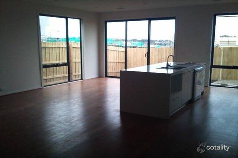 Property photo of 10 Burn Nar Look Drive Burwood VIC 3125