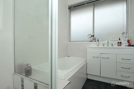 Property photo of 17 Taketa Crescent Frankston VIC 3199