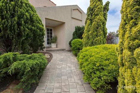 Property photo of 8 Nutans Court Halls Head WA 6210