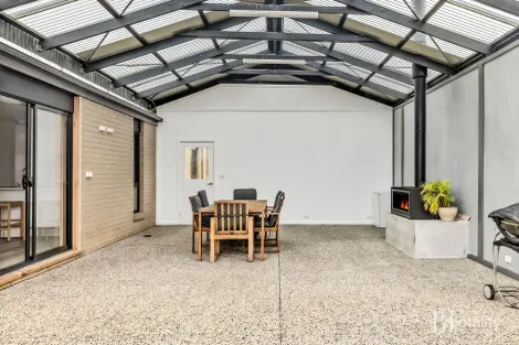 Property photo of 197 Wallara Waters Boulevard Wallan VIC 3756