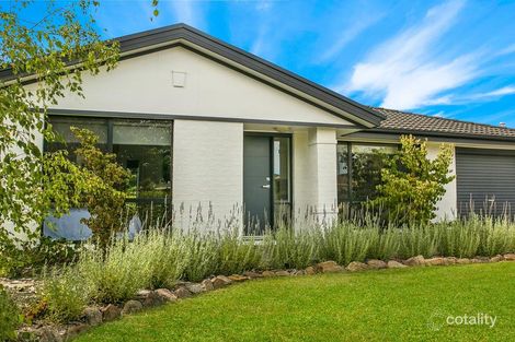 Property photo of 8 Inverness Place Bowral NSW 2576