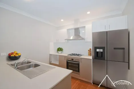 Property photo of 25B Rosecomb Road Spring Farm NSW 2570