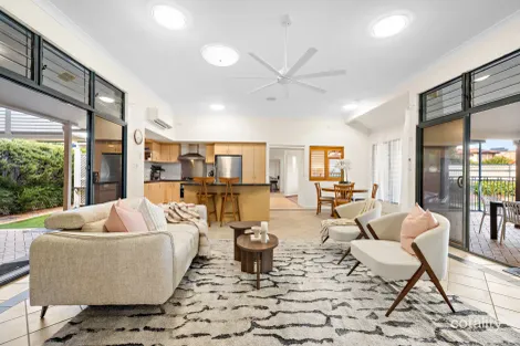 Property photo of 2 Sandwell Close Wishart QLD 4122