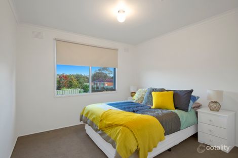 Property photo of 7 Cumberland Way Endeavour Hills VIC 3802