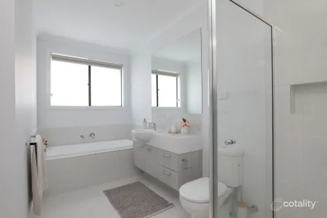 Property photo of 20 Banquet Drive Tarneit VIC 3029