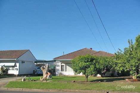 1 Banksia Cres, Fairfield East, NSW 2165