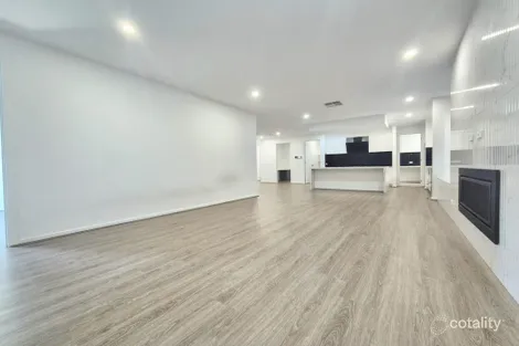 27 Canal St, Fraser Rise, VIC 3336