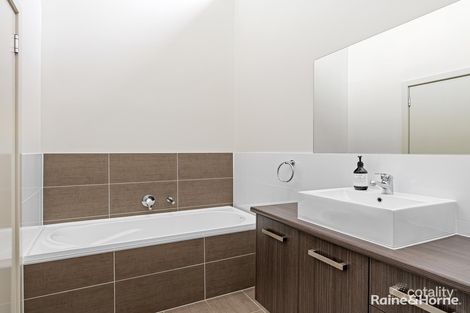 Property photo of 2/19 Donnison Street West West Gosford NSW 2250