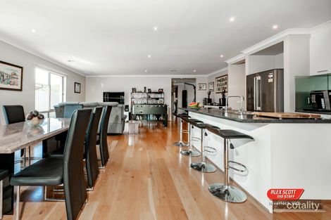 Property photo of 17 Honeyeater Circuit Inverloch VIC 3996