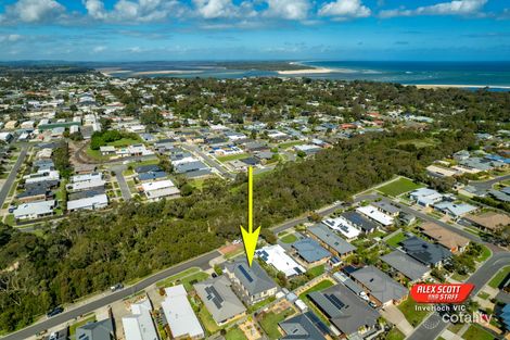 Property photo of 17 Honeyeater Circuit Inverloch VIC 3996