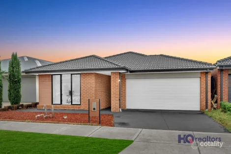 Property photo of 7 Amethyst Road Cobblebank VIC 3338
