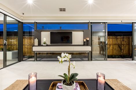 18 Elwood Ct, Craigie, WA 6025
