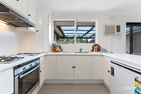 Property photo of 28 Ozone Road Bayswater VIC 3153