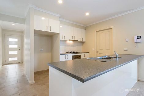 Property photo of 14 Citronelle Circuit Brookfield VIC 3338