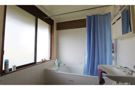 Property photo of 13 Moorshead Place Kelso NSW 2795