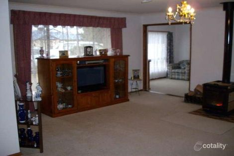 Property photo of 15 First Avenue Henty NSW 2658