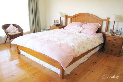 Property photo of 4 Victor Place Monash ACT 2904