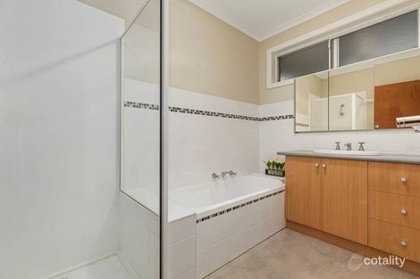 Property photo of 3 Robin Grove Mount Waverley VIC 3149