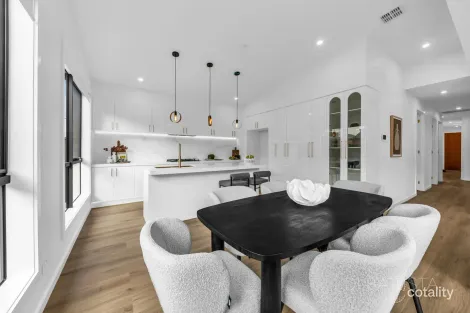 Property photo of 36 Caspian Drive Craigieburn VIC 3064
