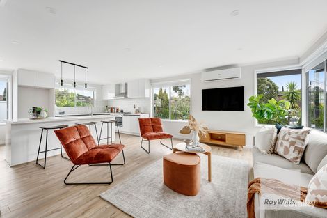 6 Kingsmere Cl, Gladstone Park, VIC 3043