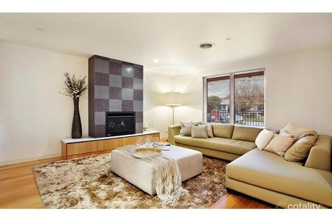 Property photo of 8 Sandridge Avenue Port Melbourne VIC 3207