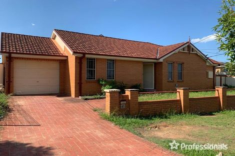 Property photo of 1 Nyora Avenue Smithfield NSW 2164