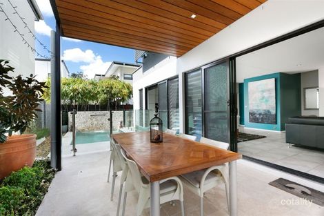 Property photo of 47 Shore Crescent Bulimba QLD 4171