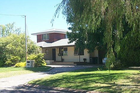 307 Robinson Ave, Cloverdale, WA 6105