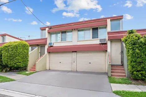 Property photo of 3/2 Clarence Road Kedron QLD 4031