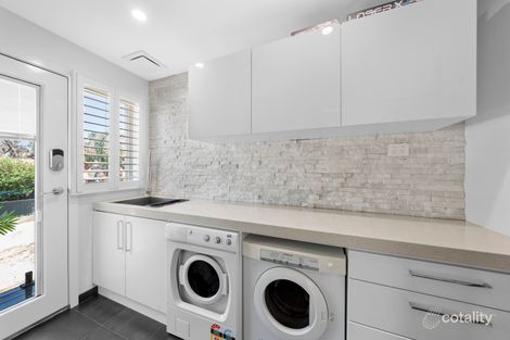 Property photo of 1 Timbertop Drive Rowville VIC 3178