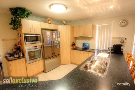 Property photo of 10 Rushcutters Court Sandstone Point QLD 4511