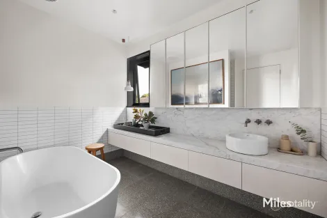 Property photo of 72 Grandview Grove Rosanna VIC 3084