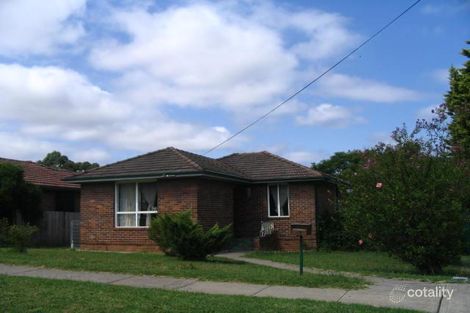 17 Flood Ave, Revesby, NSW 2212