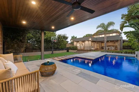 Property photo of 10 Evandale Avenue Nunawading VIC 3131