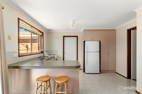 Property photo of 1 Helen Mayo Crescent Bonython ACT 2905