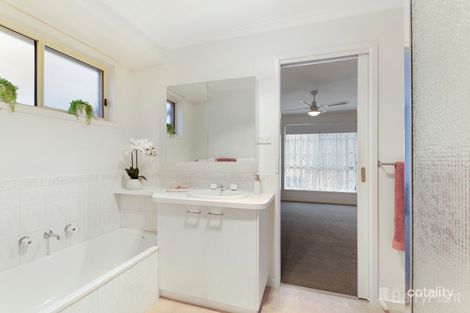 Property photo of 12 Lukin Crescent Kangaroo Flat VIC 3555