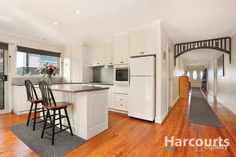 Property photo of 16 Lewins Rail Avenue South Morang VIC 3752