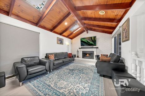 Property photo of 10 Spring Valley Avenue Craigieburn VIC 3064