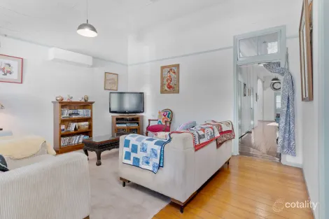Property photo of 10 Weinholt Street Allenstown QLD 4700