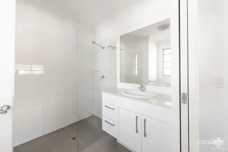 Property photo of 25/51 River Road Bundamba QLD 4304