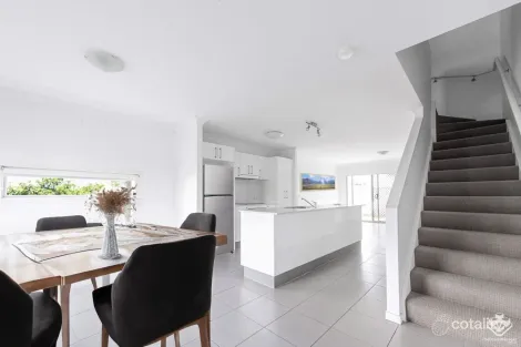 Property photo of 51 River Road Bundamba QLD 4304