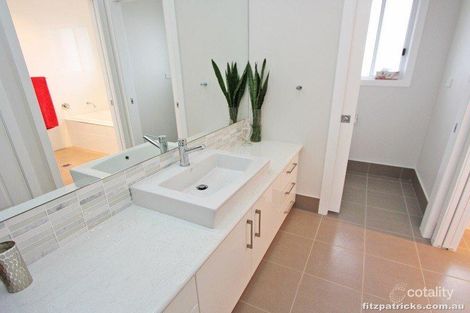 Property photo of 81 Stirling Boulevard Tatton NSW 2650