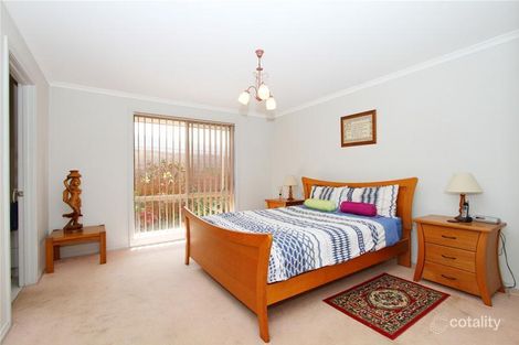 Property photo of 32 Carroll Crescent Mill Park VIC 3082