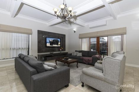 Property photo of 17 Cotchin Close Wollert VIC 3750