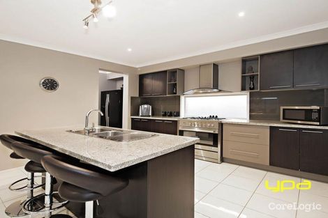 Property photo of 19 Melfin Drive Hillside VIC 3037